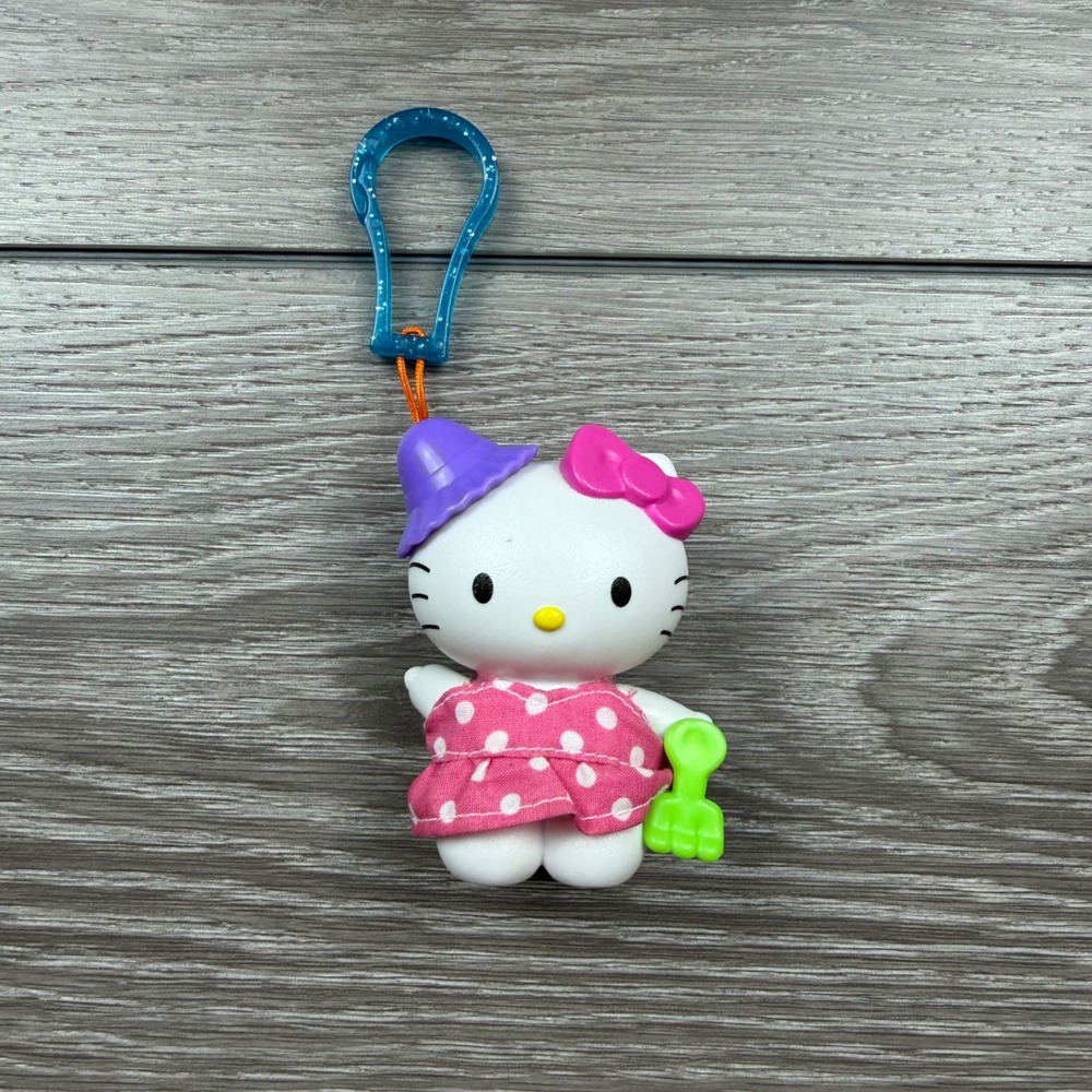 Sanrio Hello Kitty Keychain Vintage 2000 Beach Theme Pink White OS - Picture 1 of 4